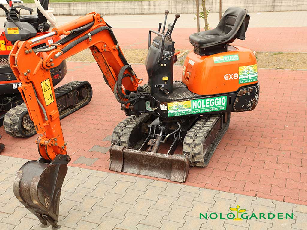 Noleggio di Escavatori, Modello Hitachi EX8 | Nologarden